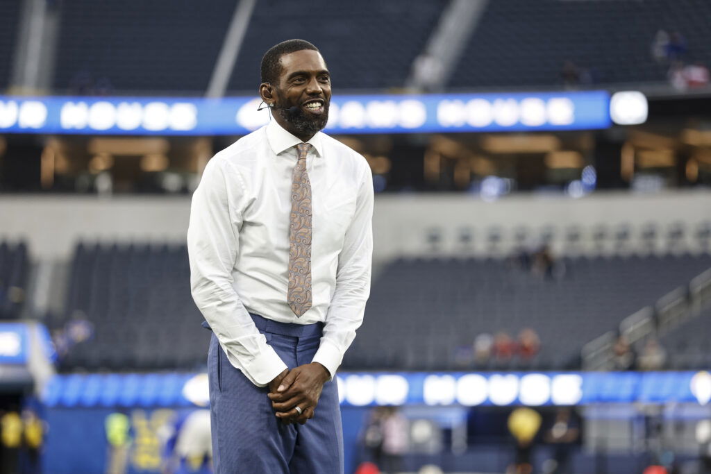 Randy Moss Prepares To Open Crisppi’s Chicken In Miami