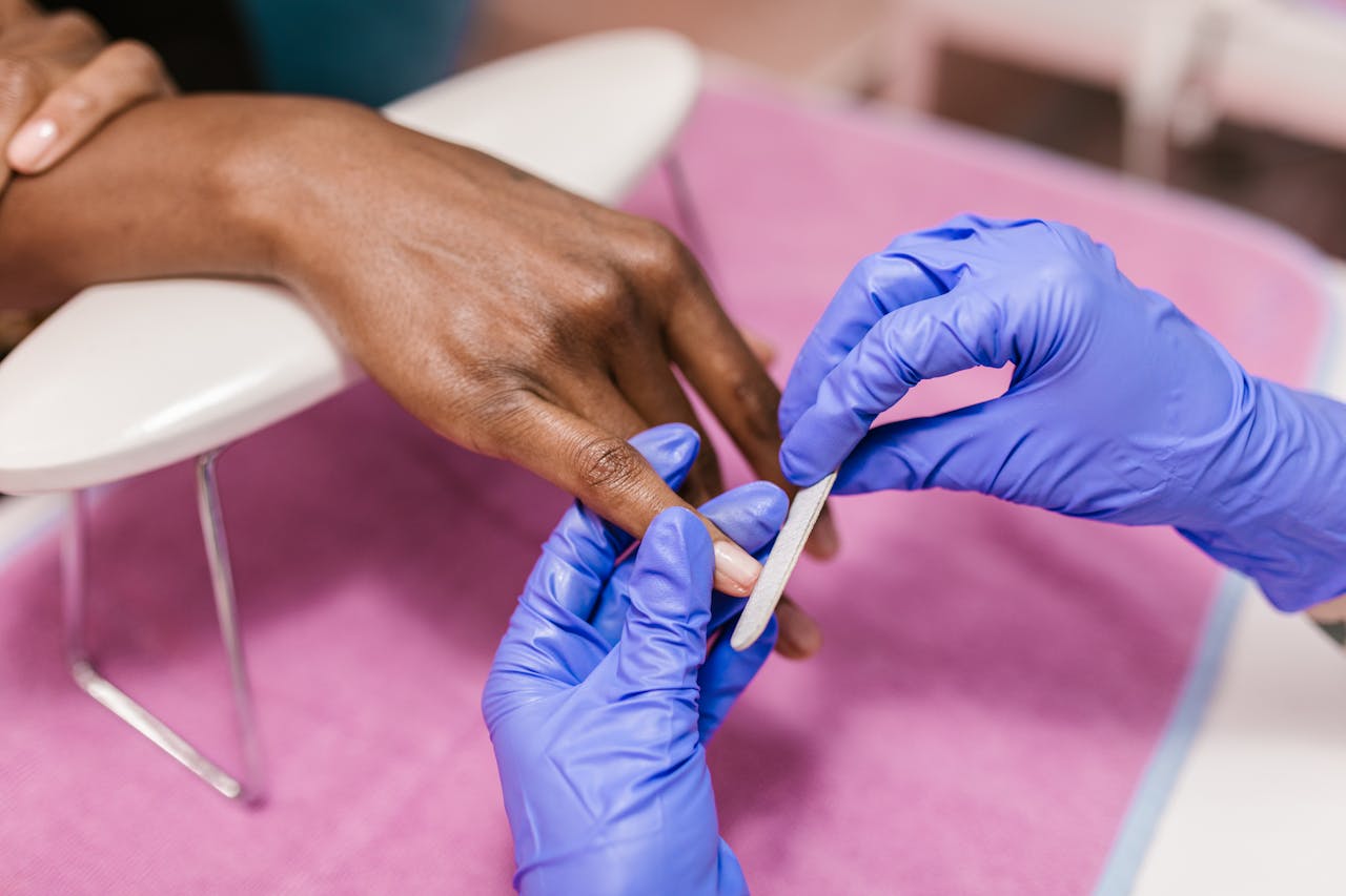 Detroit Nail Bar Scales Up Offering Franchise Opportunities