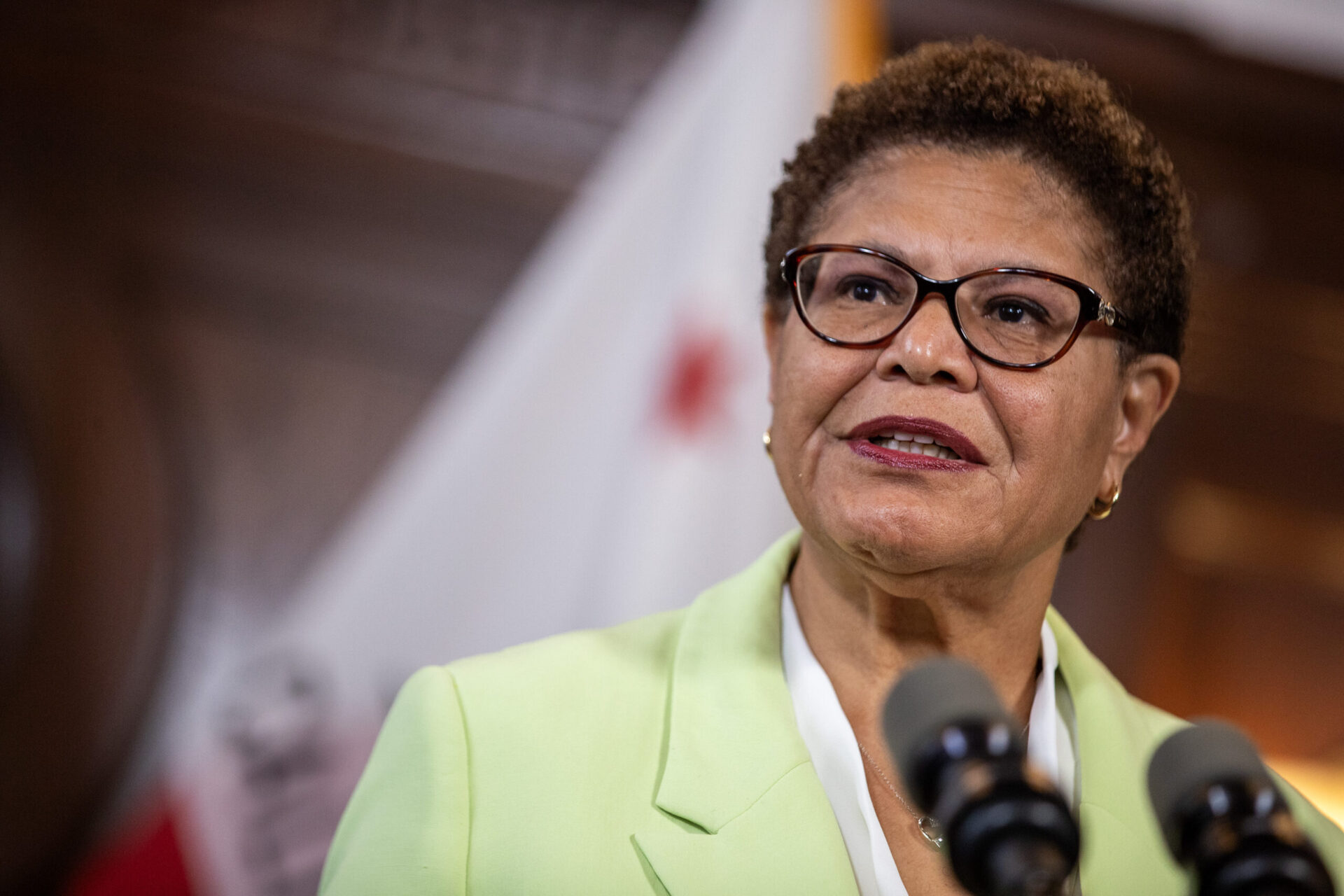 Yvette Nicole Brown And Kym Whitley Defend LA Mayor Karen Bass Amid Criticism Over Handling Of Wildfires