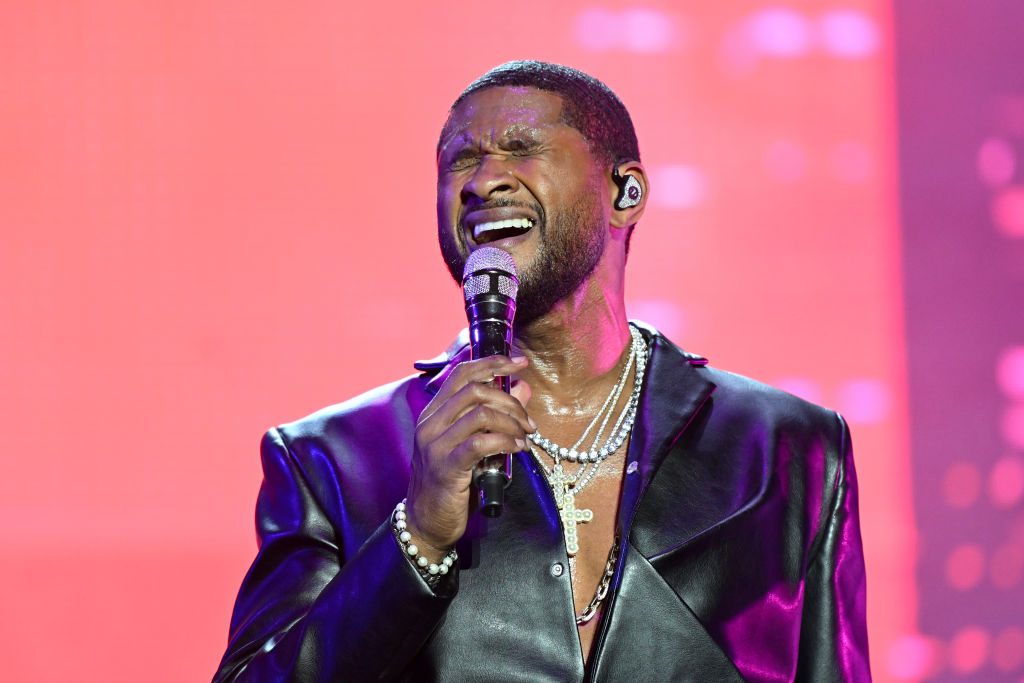 Yeah! Usher To Receive His Flowers During Emory University’s 180th Commencement
