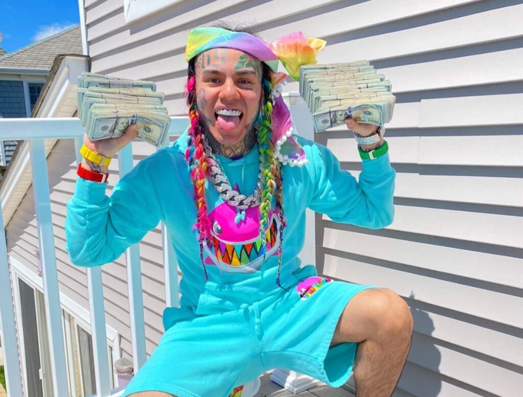 6ix9ine’s Jewelry Were Sold At Auction For $500K By IRS