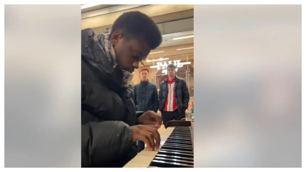 ‘Hope You Die!’: Bystanders Shocked As Man Is Heard In Viral Video Cursing and Yelling At Popular Black Musician Playing on Public Piano, Viewers Condemn Outburst As Racist