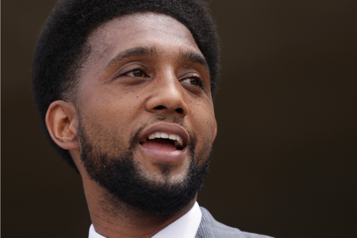 Baltimore Mayor Brandon Scott Trolls Racist Attacker With Witty Clapback After Receiving Offensive Message