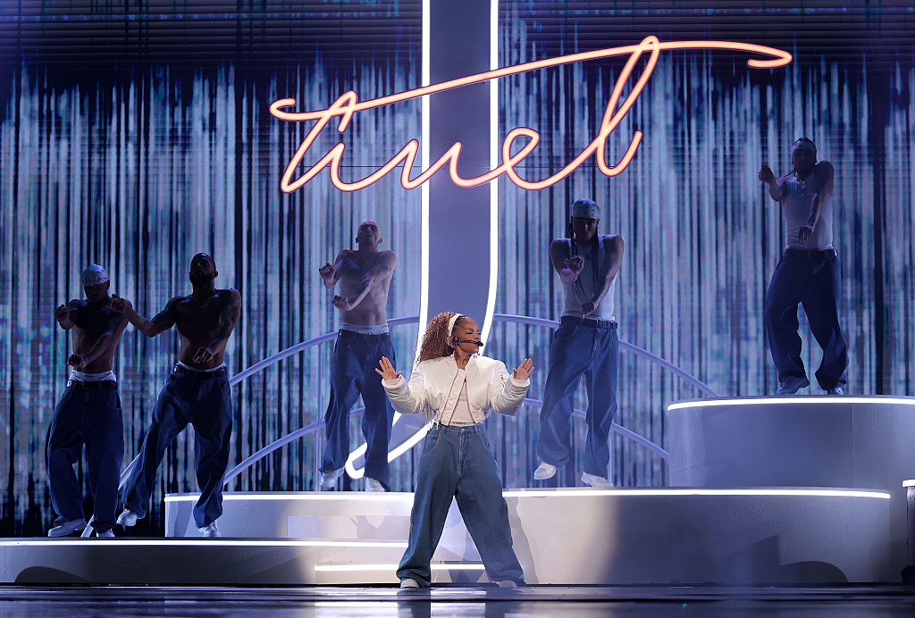 Janet Jackson Performes on TV for the First Time in 7 Years