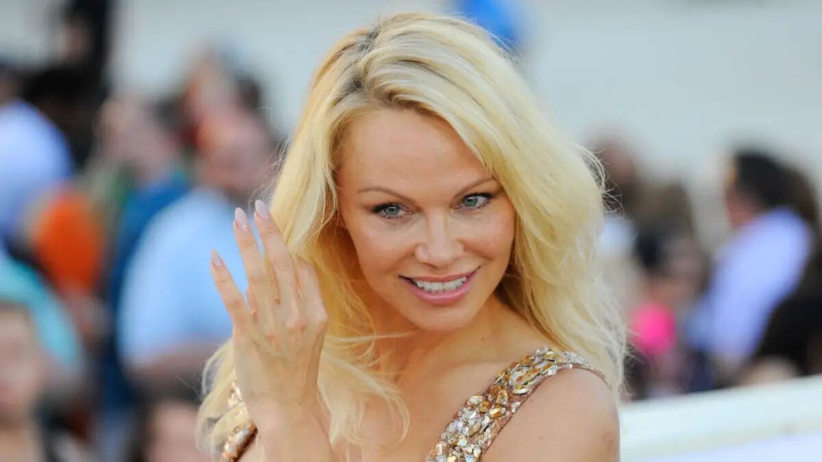 ‘Wouldn’t Recognize Her Unless You Told Me’: Pamela Anderson’s Unrecognizable Appearance Has Fans Saying She Looks Nothing Like Her ‘Baywatch’ Days