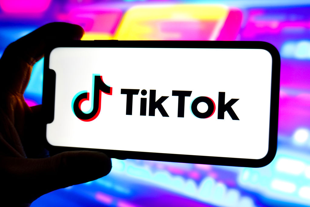 Trump To Sign Executive Order Granting TikTok 90-Day Extension Amid Ongoing Sale Talks