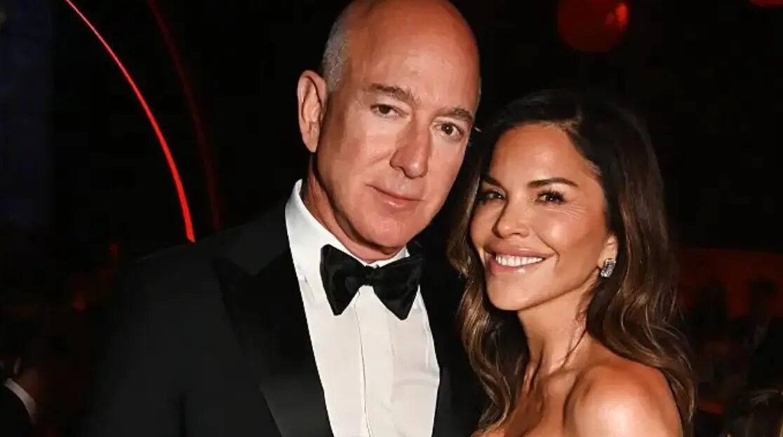 ‘It’s Straight Out of an AI Generator’: Lauren Sánchez and Jeff Bezos’ Wedding Photos Spark Backlash, Critics Accuse Couple of Faking ‘Perfect’ Fairytale