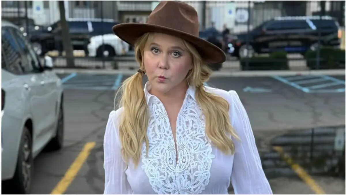 ‘Looks Exactly Like Karoline Leavitt’: Amy Schumer Debuts Her Smallest Frame Yet In New Swimsuit Photos After Years of Struggling with Her Weight