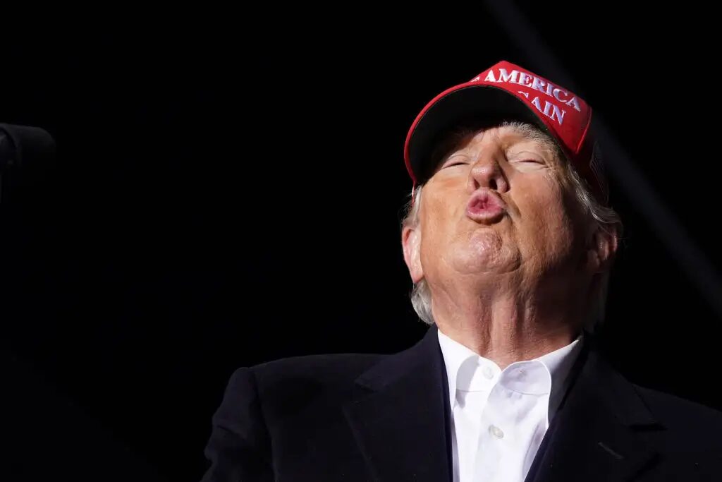‘Extra Creepy’: Trump Admits Women Are an Addiction After Canoodling with Young Audience Member at $1.5 Million Speech In Resurfaced Clip, Boosting Suspicions About Files
