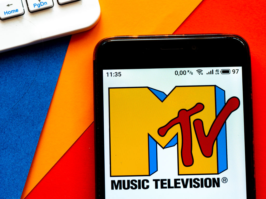 10 Iconic Music Videos You Definitely Saw on VH1 or MTV Before School