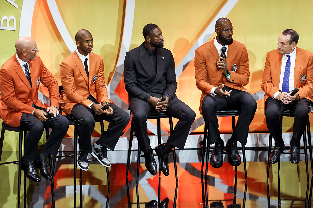LeBron James & Chris Paul Make History As First Active Players To Be Inducted Into Basketball Hall of Fame