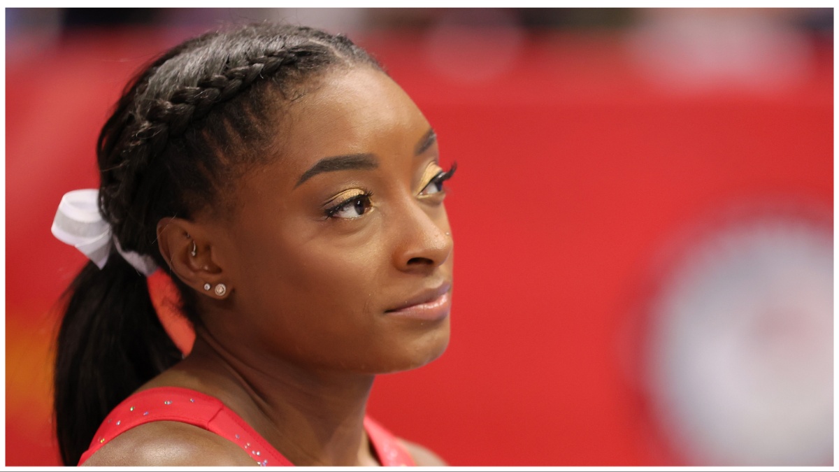 ‘Do You Know Who You’re Talking To?’: Simone Biles Snaps Back After Woman’s Awkward Question 