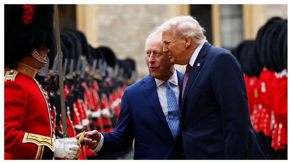 ‘Idiot!’: Trump Dragged for Walking In Front the King Like He Owned the Place—Then Viewers Zoomed In On a Detail About the King’s Hand That Changed It All