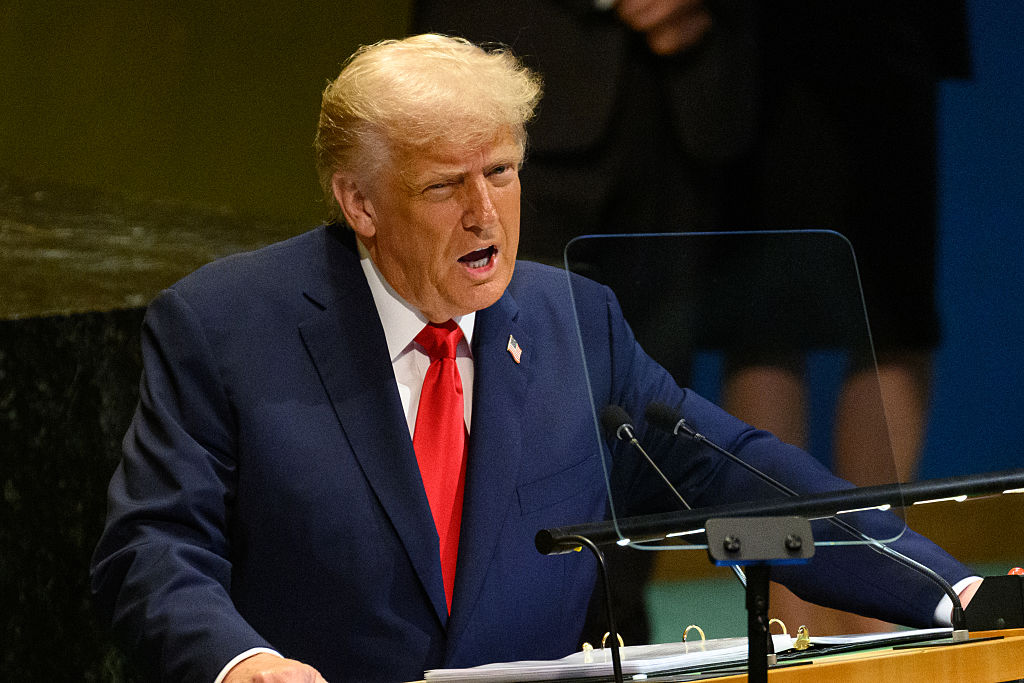 ‘Is That a Tylenol’: Trump’s Speech Exposed Over Extra-Large Font and the ‘Lies’ to Emphasized Written in All-Caps, Yet Fans Zoomed In on Strange Pill