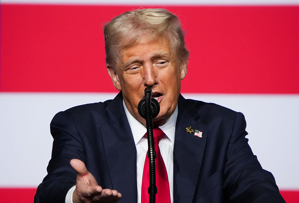 ‘LMAO’: Trump Breaks Into Song Mid-Speech as His Awkward Rant on How People Should Walk Takes a Bizarre Turn Leaving Fans in Stitches