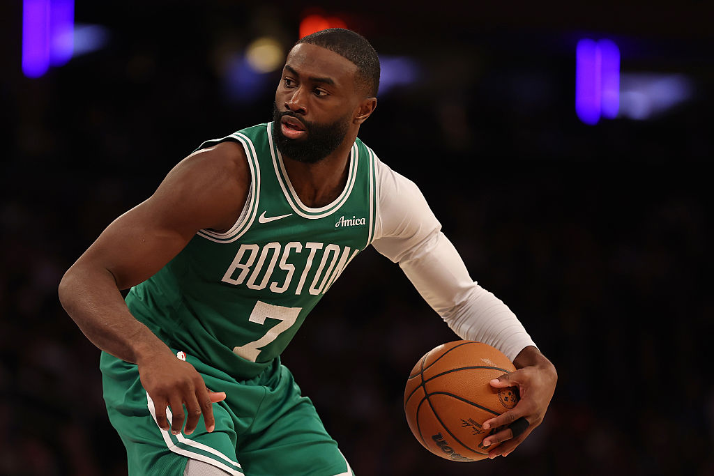 Jaylen Brown Goes Viral For Rubbing Fake Hairline On OG Anunoby’s Jersey In Celtics Loss