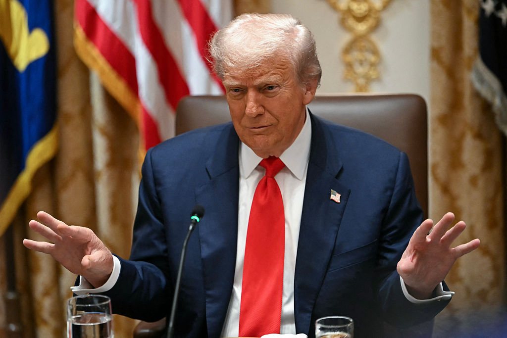 ‘Can’t Use Simple Rules of Language’: Trump Butchers Multiple Words, Begs for Help, Then Blurts Out an Excuse That Sends the Internet Into a Frenzy