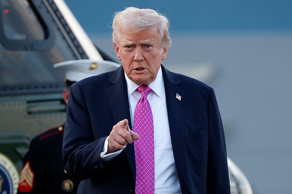 ‘That Photo Is Savage’: Trump Tried to Humiliate, Ended Up the Punchline—Then Came Back with a Late-Night Post That Sparked Instant Outrage