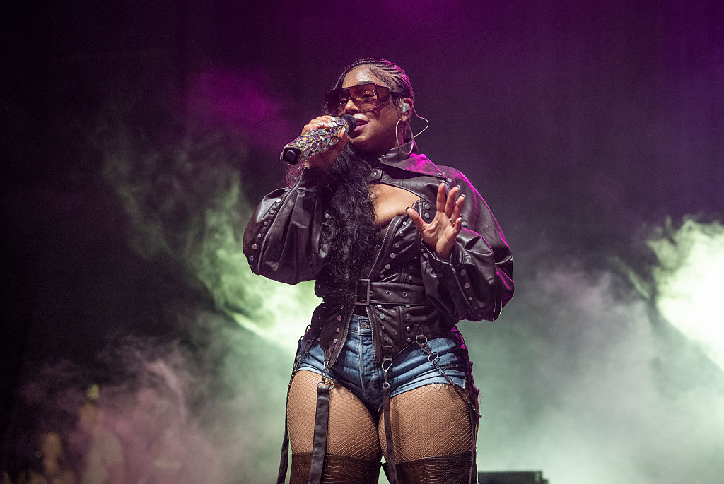 Ashanti Silences Body Critics With Cheeky Beach Body Post