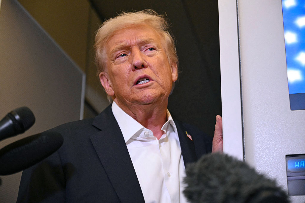 ‘Reason Why They Call Him Stinky’: Trump Disgusting Bedroom Routine Leaves Folks Gagging and Zooming In on His Alleged Messy Secret