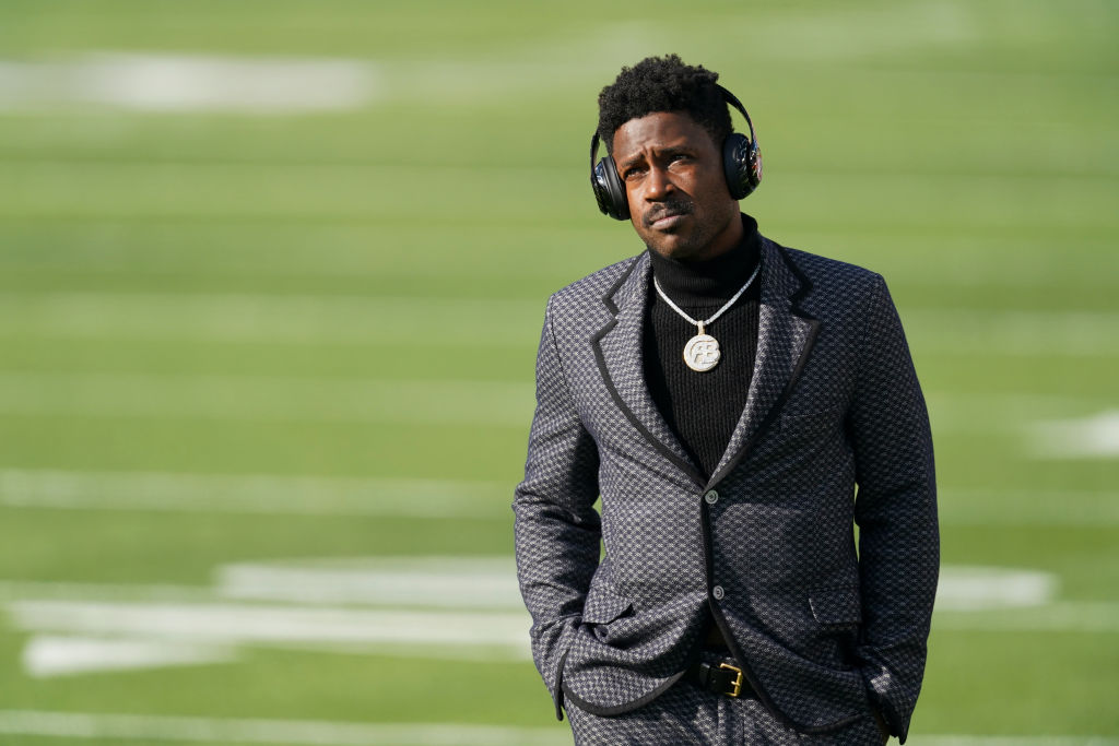 “I Was Jumped!” Antonio Brown Pleads Not Guilty In Attempted Murder Case
