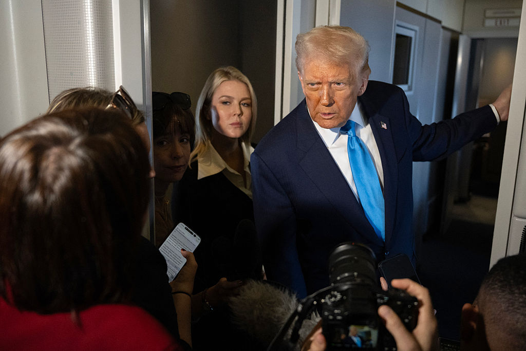 ‘Nurse! Where’s My Nurse?’: Trump’s Desperate Hunt for Karoline Leavitt Sparks Caregiver Jokes After After He Couldn’t Answer a Basic Question