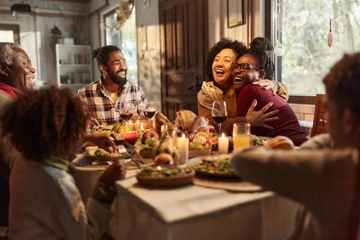 15 R&B Songs To Play While Carving the Turkey This Thanksgiving