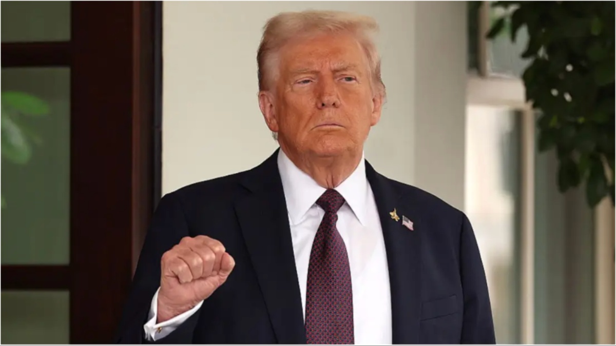 ‘Bbbbwwwaaaa Hhhhaaa!’: Trump’s Latest West Wing Addition Solves the Utterly Critical Crisis That Absolutely Everyone Knew Existed