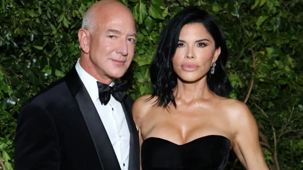 ‘The Santa Claus Beard is a Definite No’: Jeff Bezos’ New Look on Date Night with Lauren Sánchez Has Folks Doing Double Takes