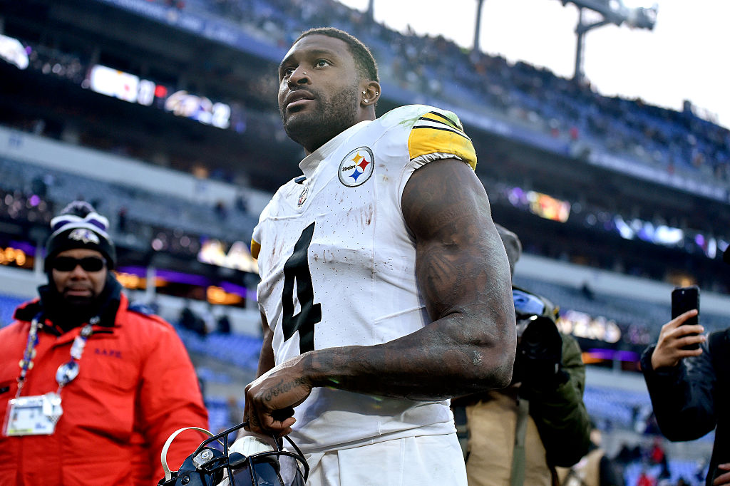 DK Metcalf Suspended For 2 Games For Swinging On Fan Who Denies Using N-Word