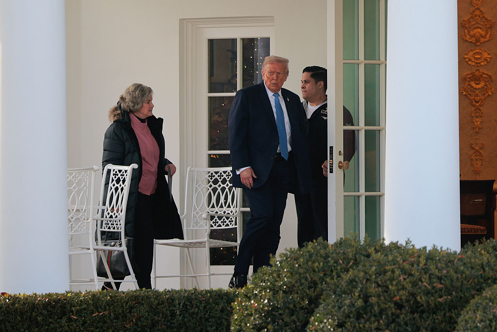 ‘Is That a Walker?’ Viral Trump Photo Sparks Frenzy as Viewers Zoom In Scrambling to Figure Out What’s in His Hands