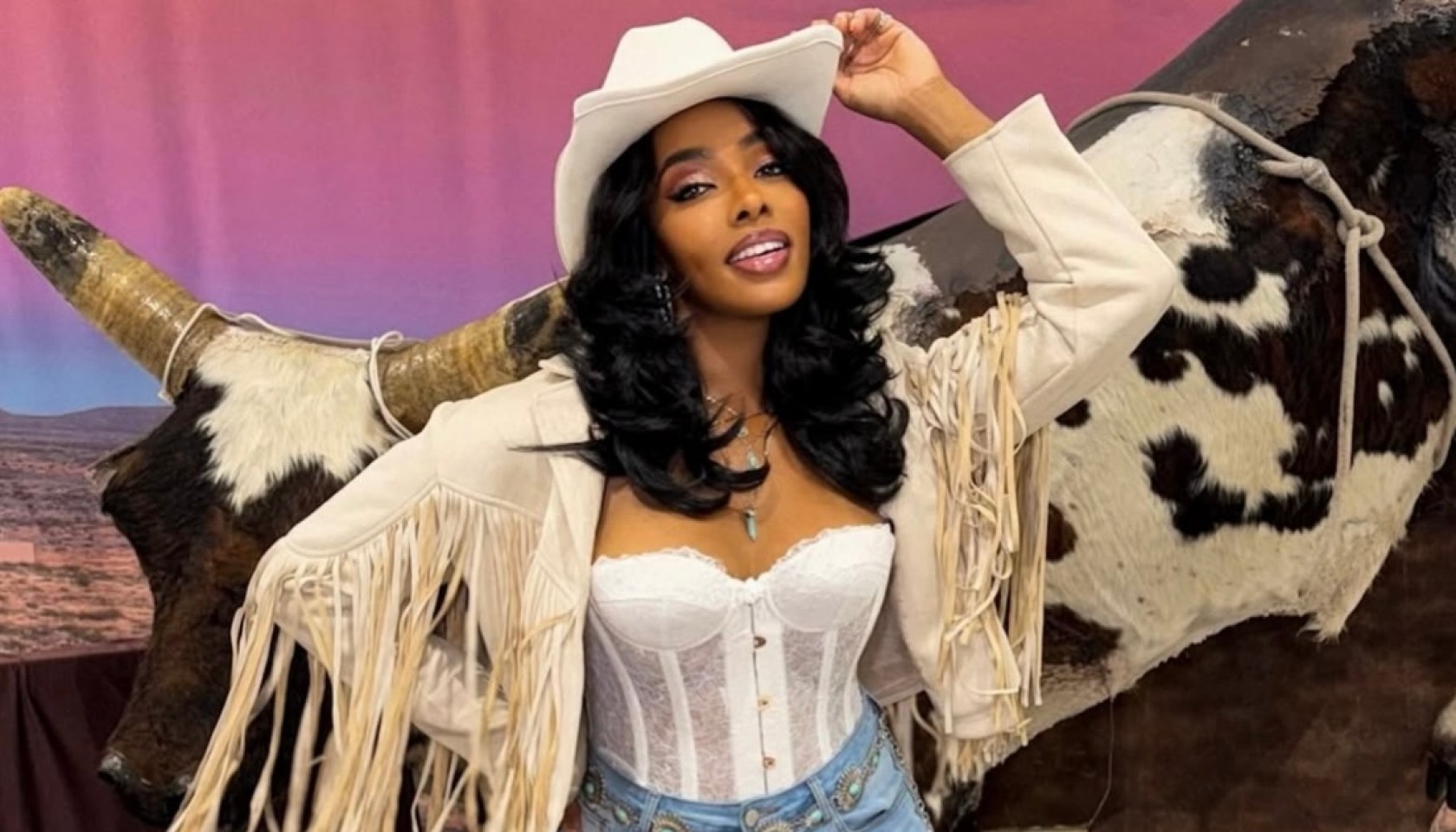 Hotter Than A $2 Pistol! One Last Helpin’ Of Purrrty Darlins Who Looked Mighty Fine At Houston Rodeo 2026