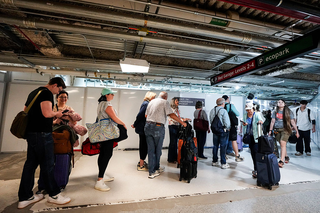 TSA Lines Expected To Increase As More Agents Quit During Shutdown