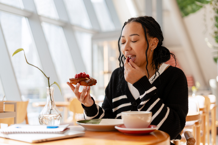 Easy Brunch Outfits That Feel Cute Without The Hefty Price Tag