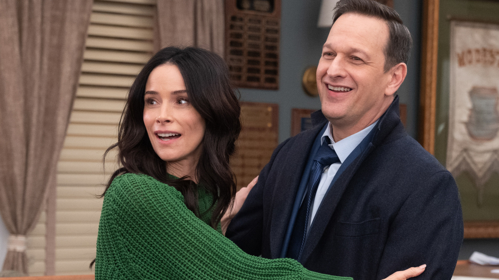 Best Medicine Finale Recap: Martin Saves The Town, But Does He Get The Girl? Plus: EP Liz Tuccillo Teases ‘Consequences’ Of Martin’s Secret In Season 2