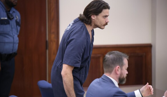 Tennessee Judge Bars Racist Streamer ‘Chud the Builder’ from Posting Online as Evidence Points to His Plan to Leave Country While Under Investigation 