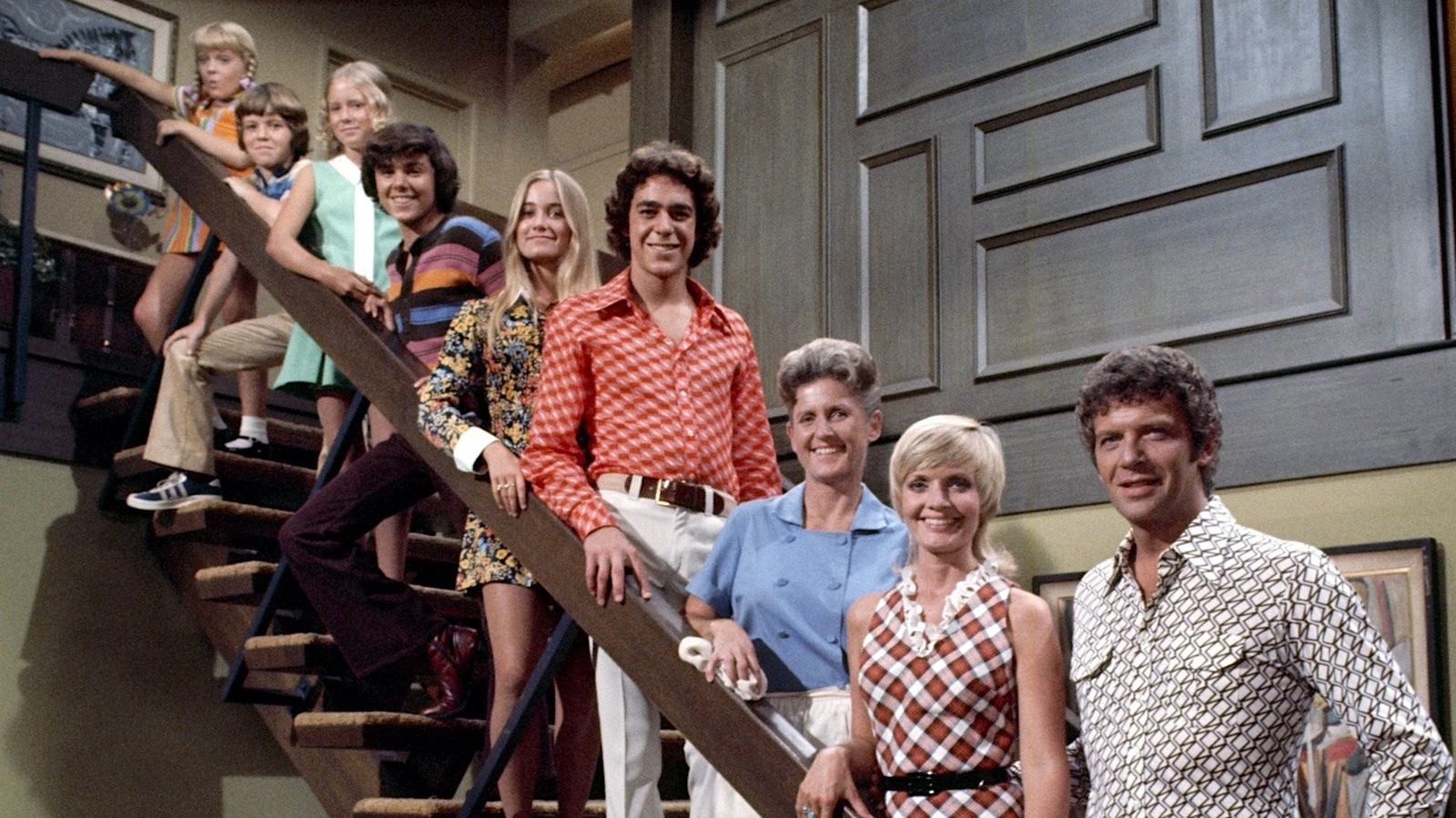 How Much It Costs To Tour The HGTV-Renovated Brady Bunch House (It’s A Lot)