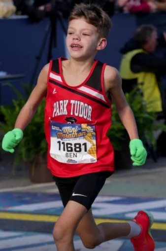 11-Year-Old Runs Jaw-Dropping Half Marathon in 1:20:14 and Leaves His Dad in the Dust