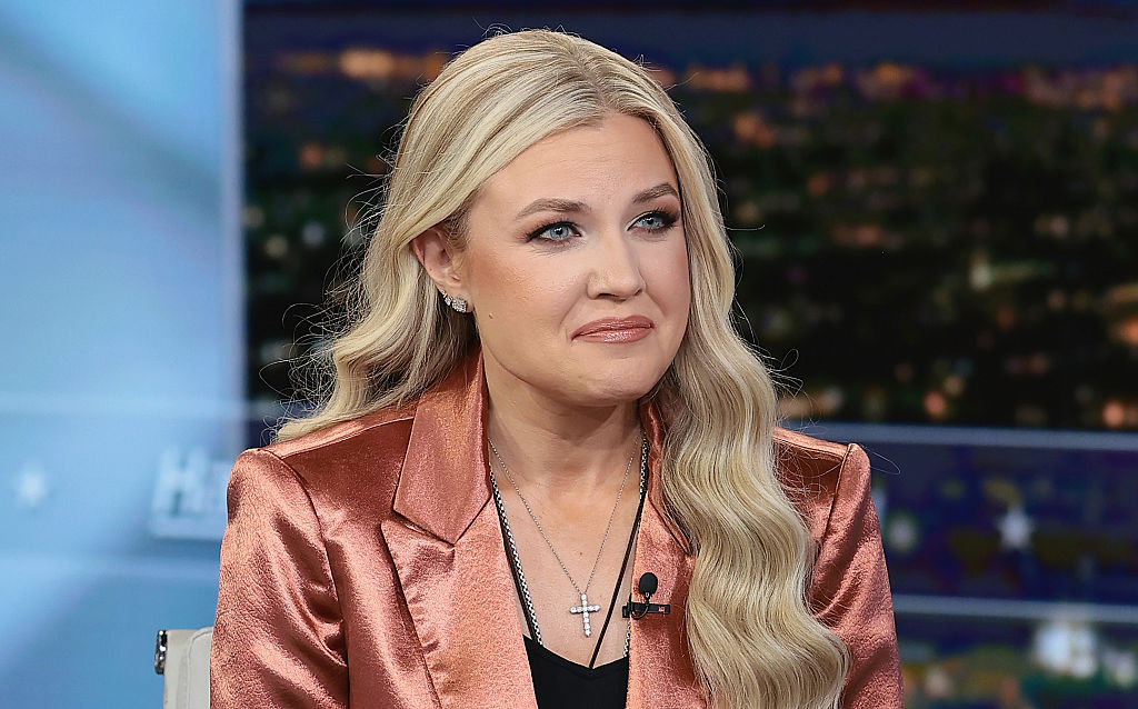 Erika Kirk Cries “Whiteface” Over Druski Skit. Internet Can’t Get Past Her Outfit