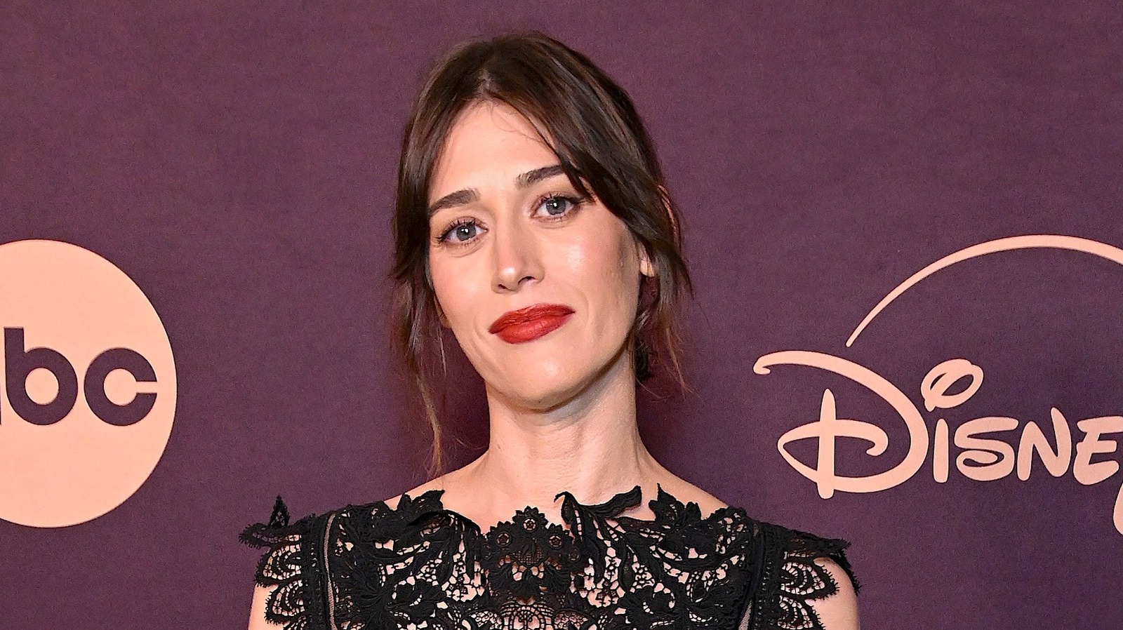 Casting News: The Morning Show Adds Lizzy Caplan, Kelly Clarkson Returns To The Voice, And More