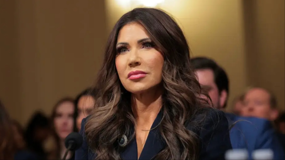 Report: Kristi Noem Files for Divorce Months After She Froze as Senator Flashed Photo of Private Jet’s ‘Bedroom’ Amid Affair Rumors — As Her Husband Watched from Behind