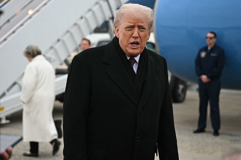 ‘Keep Pushing Him!’: Reporter Squeezes Trump Until He Cracks in Front of His Sons — His Accordion Hands Blow His Cover Before His Mouth Makes It Even Worse