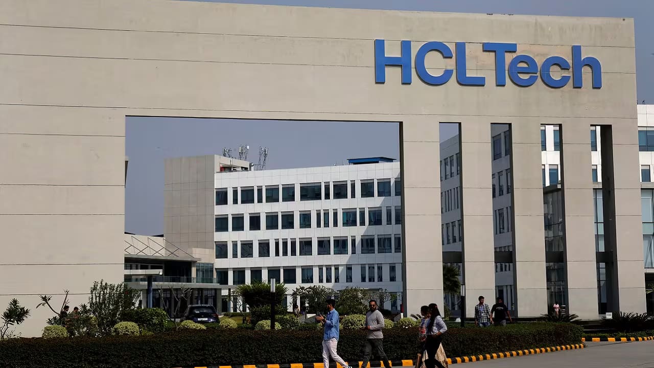 HCL Technologies stock jumps over 4%, top Nifty gainer today as company bags $1.14 billion mega AI deal – Moneycontrol.com