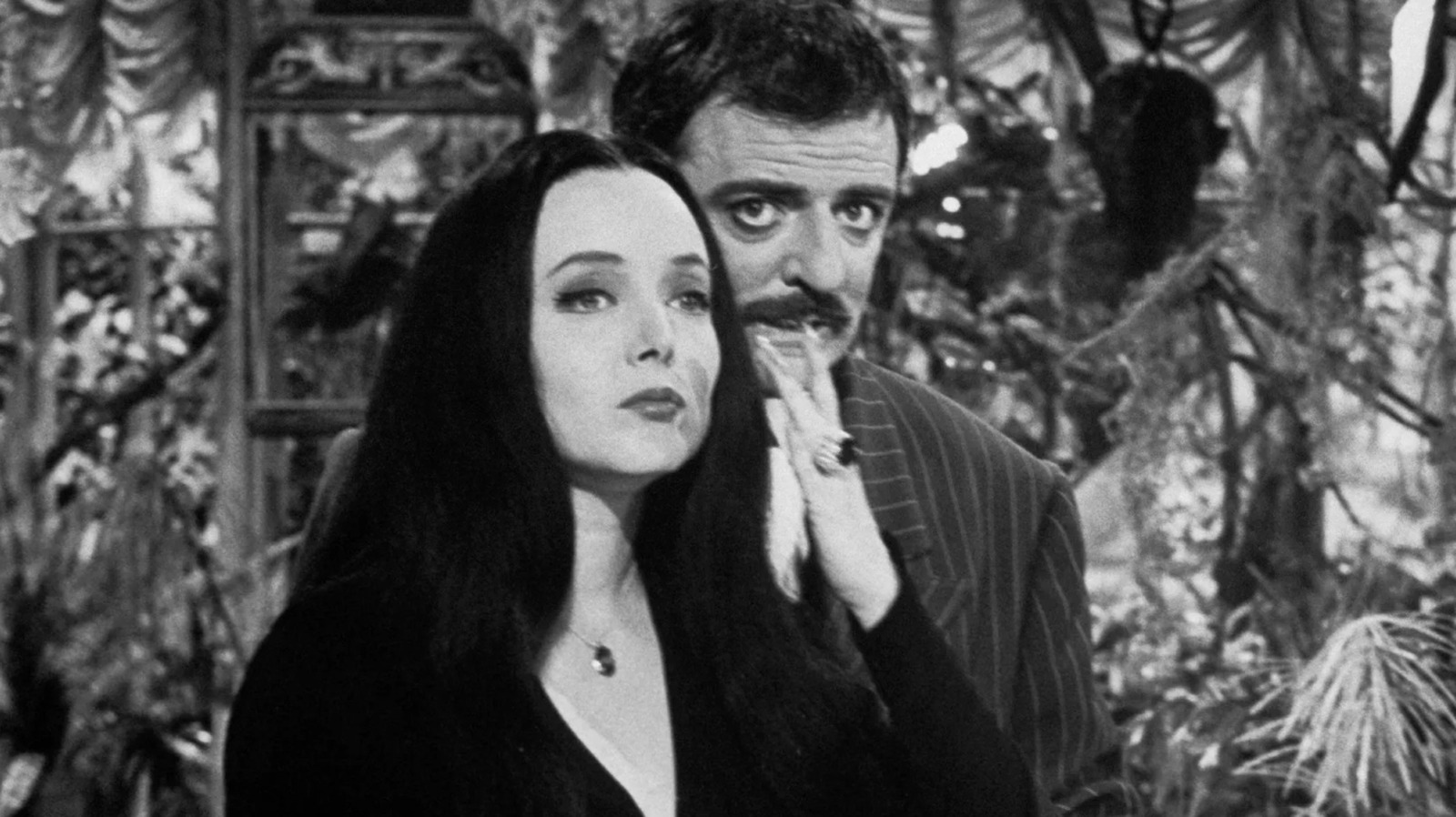 The Addams Family’s Morticia, Carolyn Jones, Also Starred In This Forgotten Soap Opera