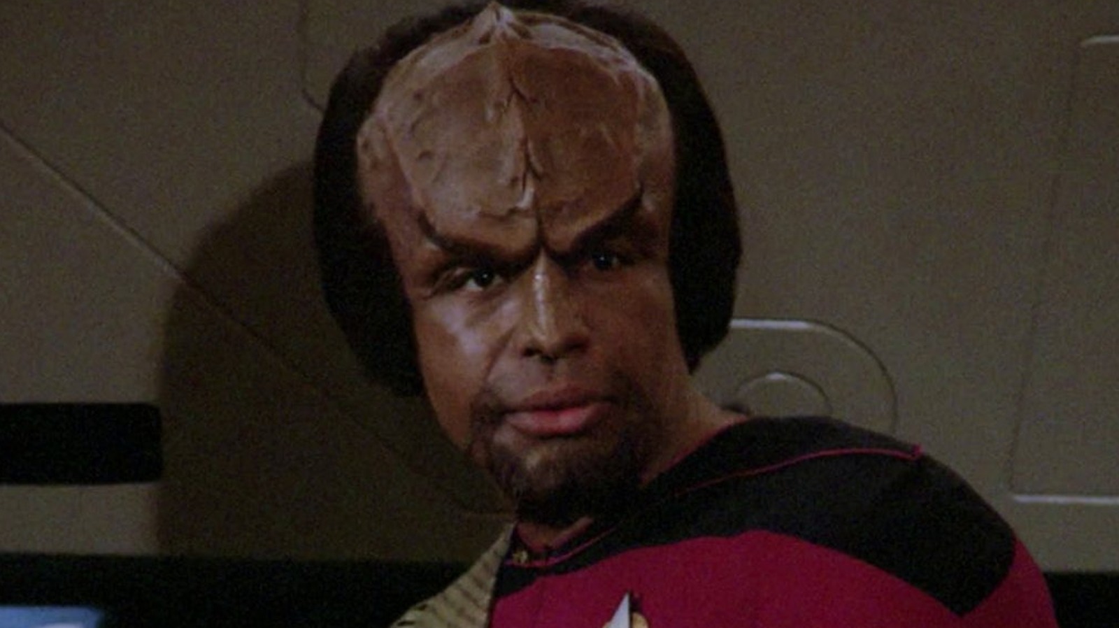 Why Star Trek: The Next Generation Changed Worf’s Klingon Forehead Between Seasons