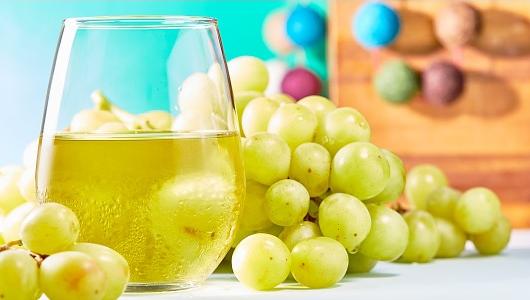 That White Film on Your Grapes Isn’t Dirt — Here’s What It Really Is