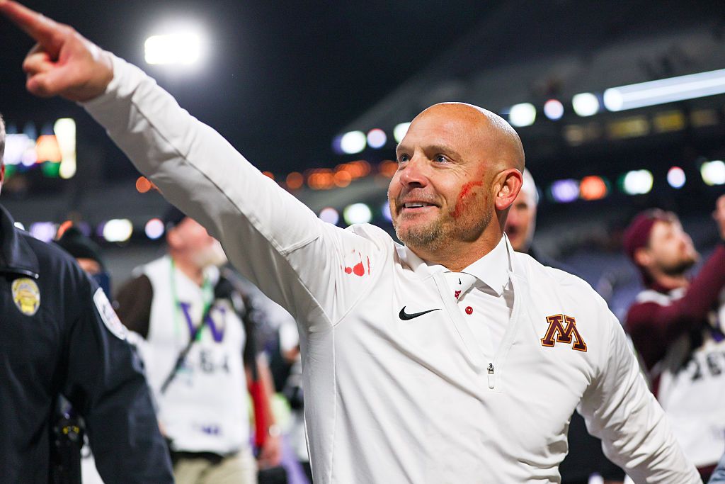 Coach P.J. Fleck Wipes Player’s Blood On His Face After Upset Win Over Washington