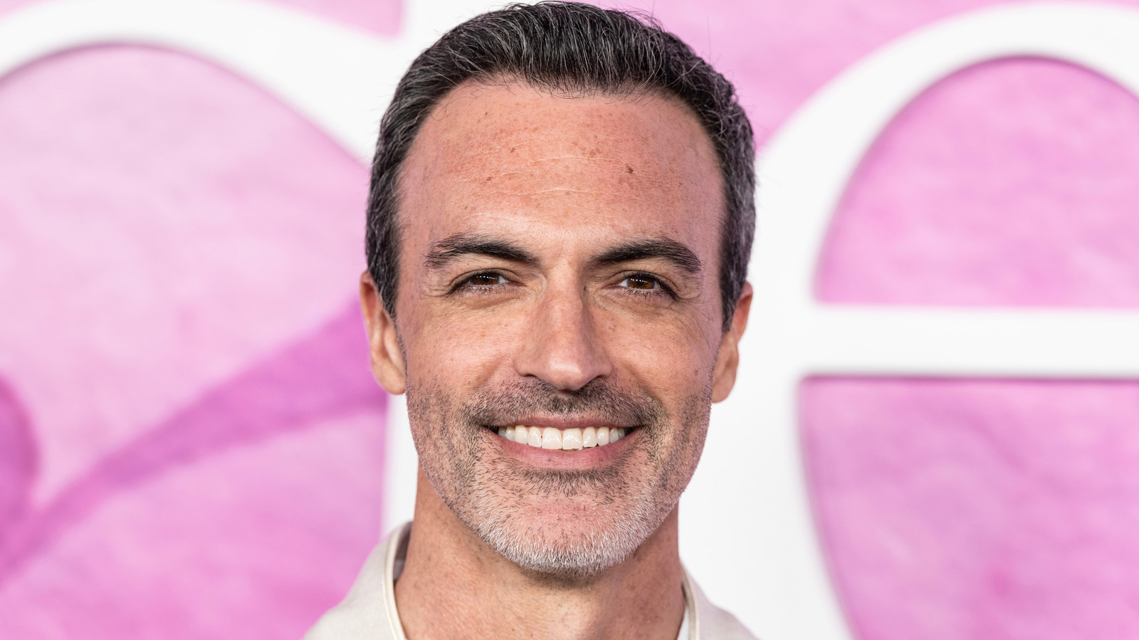 Law & Order Star Reid Scott Has Also Played Two Of The DC Universe’s Most Important Dads