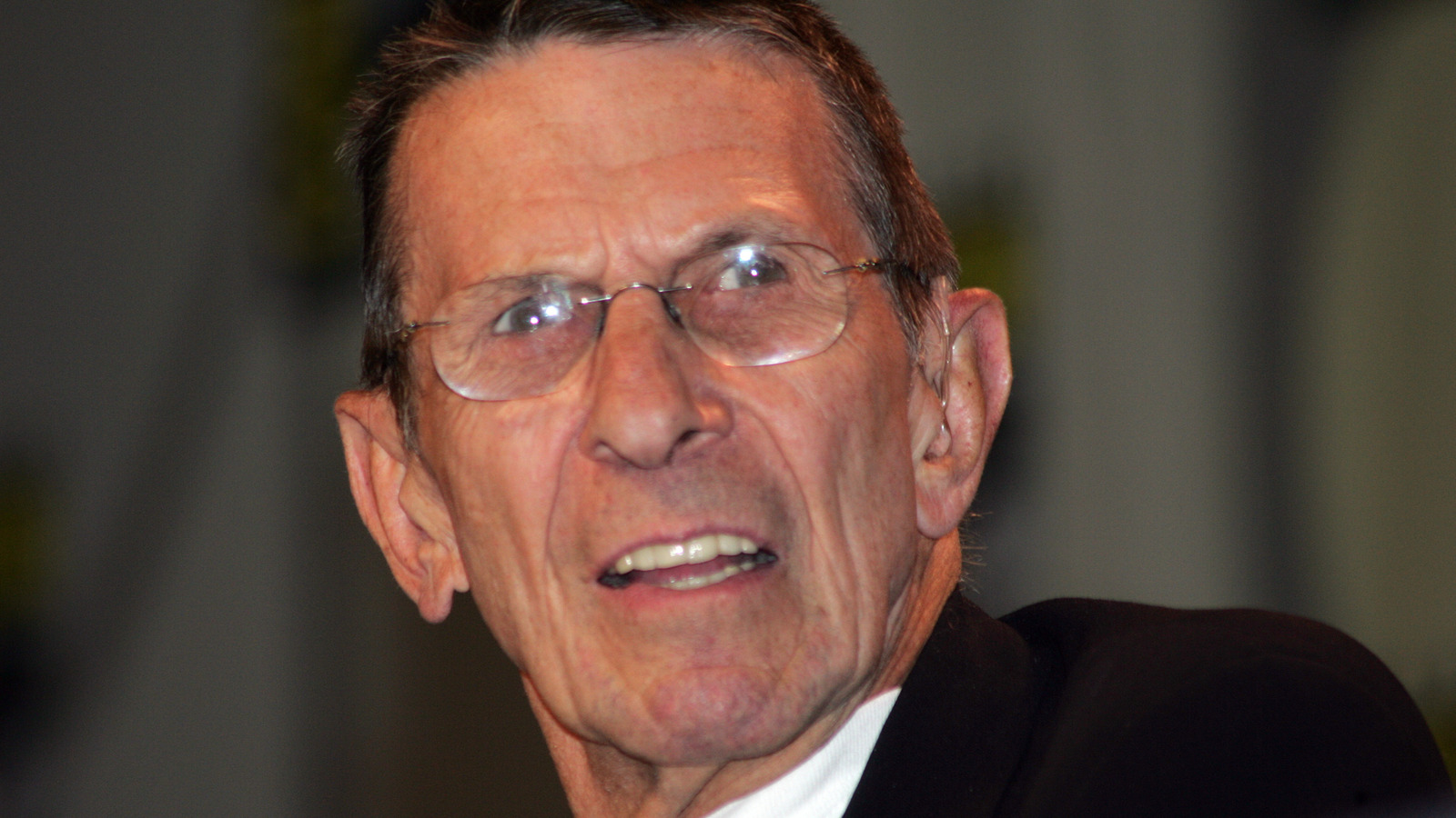 Leonard Nimoy’s First Directing Job Was On A Horror Series From The Twilight Zone Creator Rod Serling